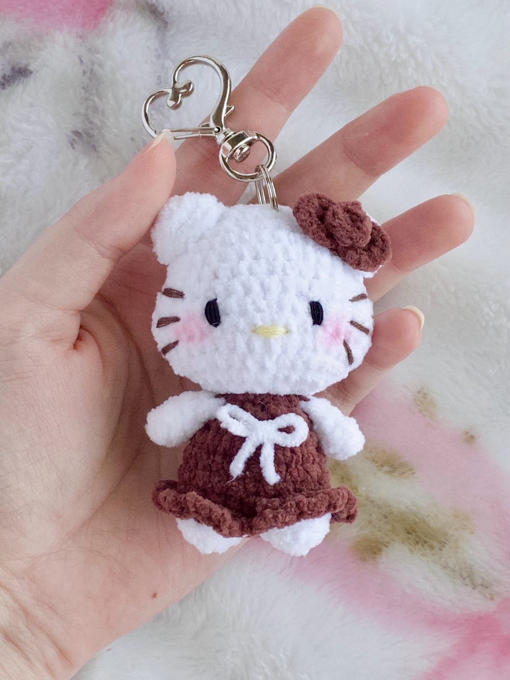 Crochet Hello Kitty Fall Keychain - Picture 6 of 7